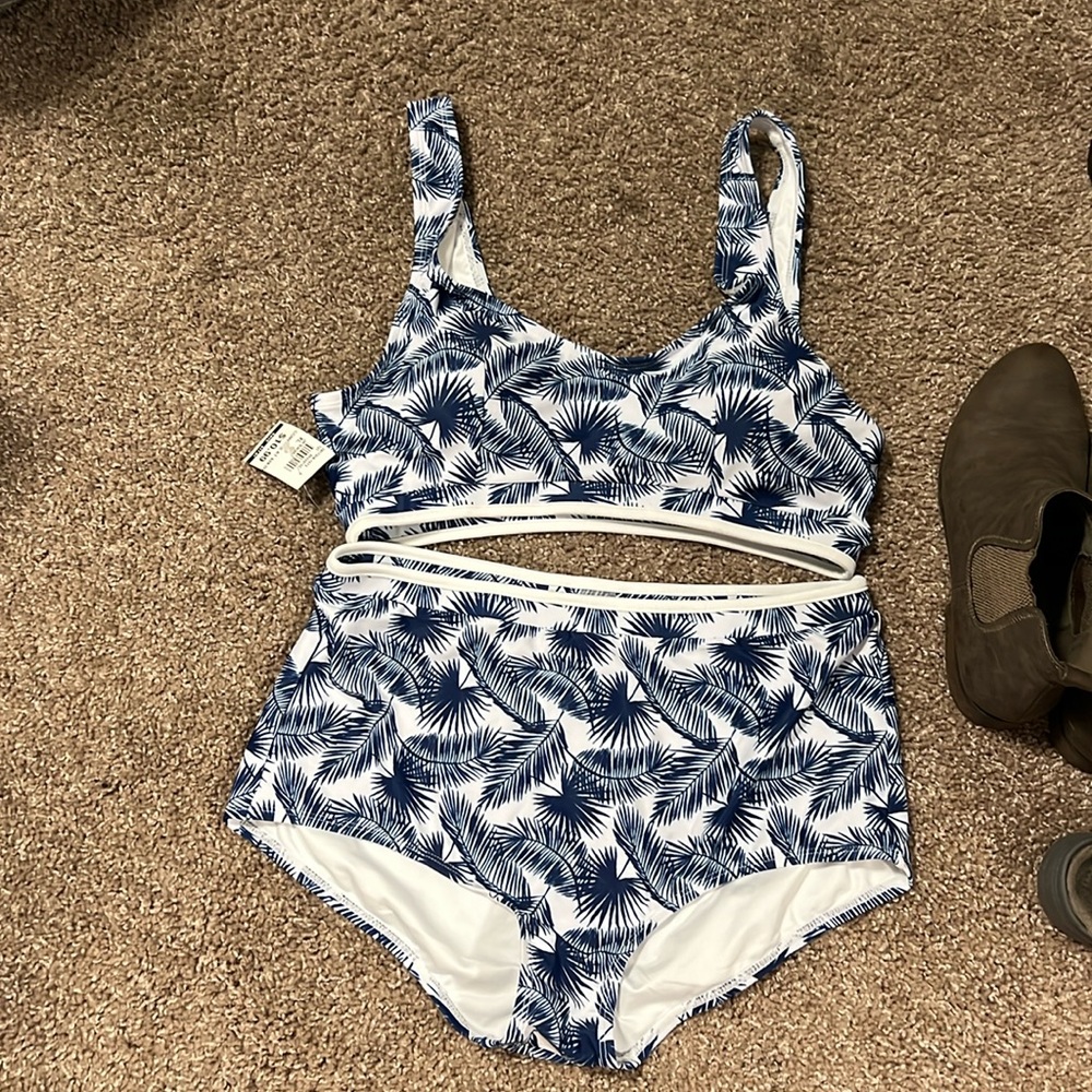 NWT Women’s XL bikini